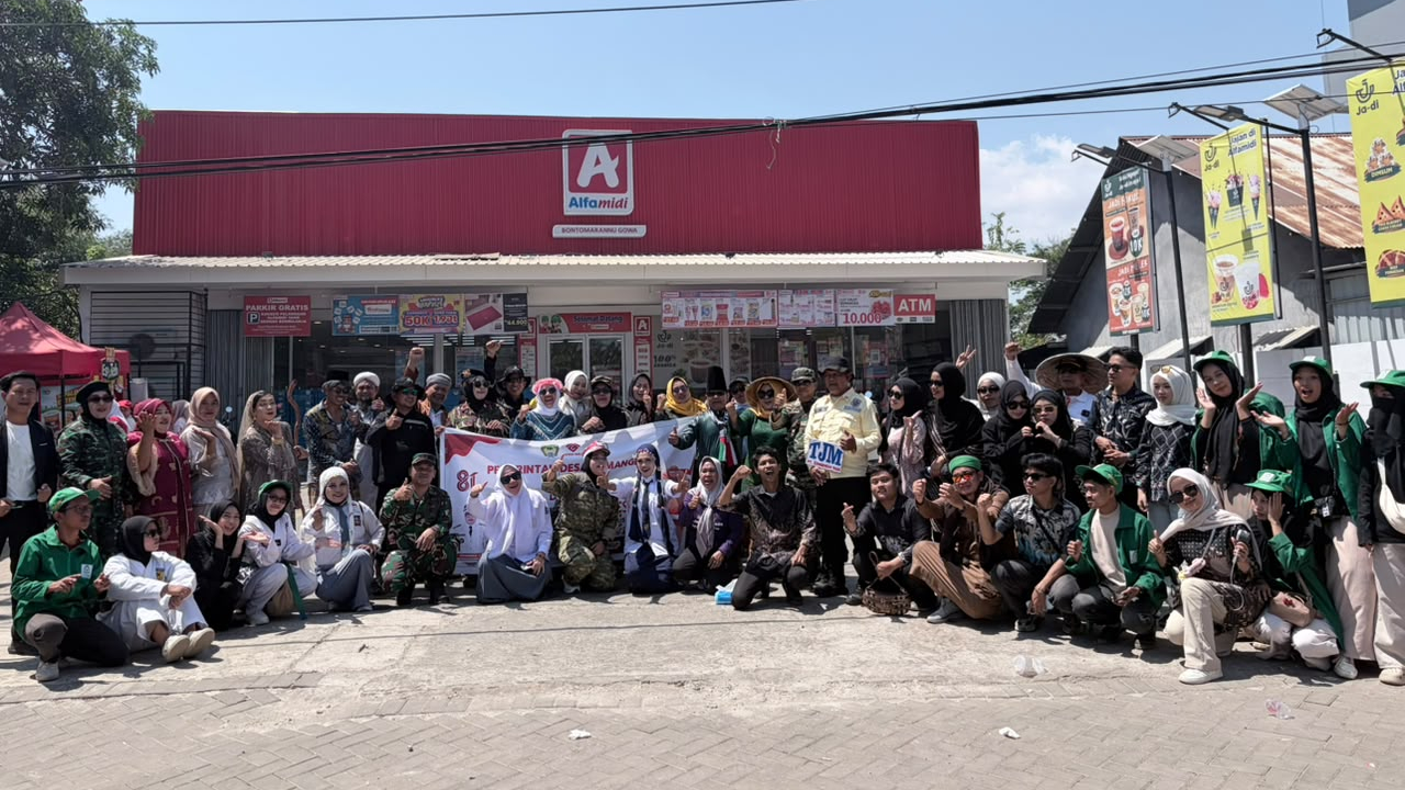 Pawai Karnaval dari Jajaran Pemerintah Desa Romangloe Memperingati HUT RI Ke 81 tingkat Kecamatan Bontomarannu