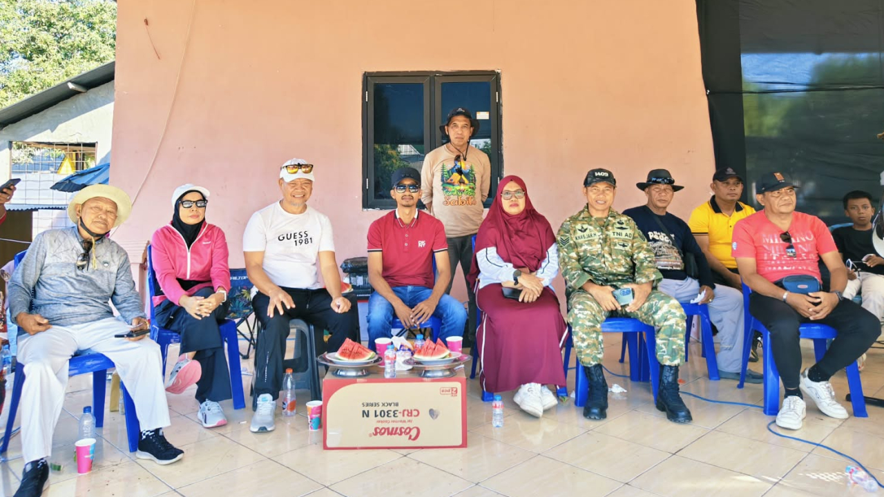 Jalan Santai Semarak Kemerdekaan Republik Indonesia tingkat Desa Romangloe