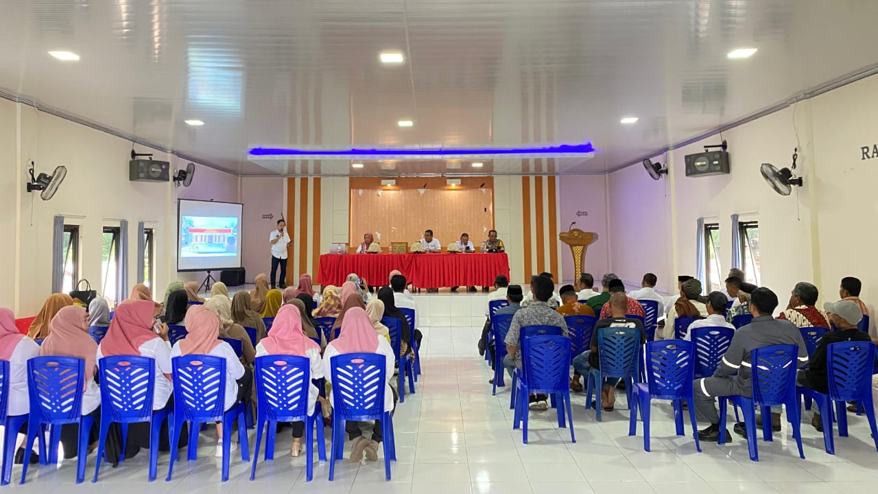 Rapat Koordinasi Perangkat Desa Romangloe dalam Mengantisipasi Cuaca Ekstrim