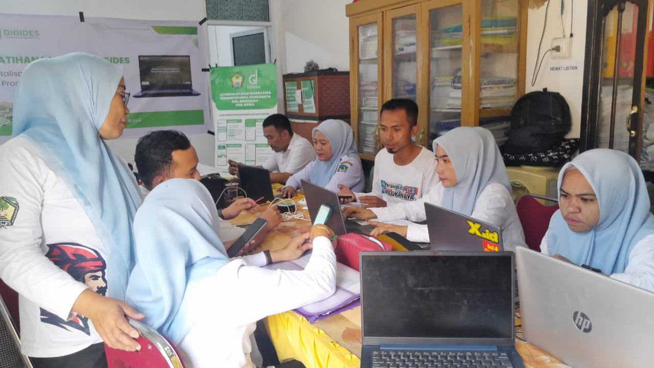 Peningkatan Layanan Publik Desa Julukanaya Melalui Pelatihan Digides