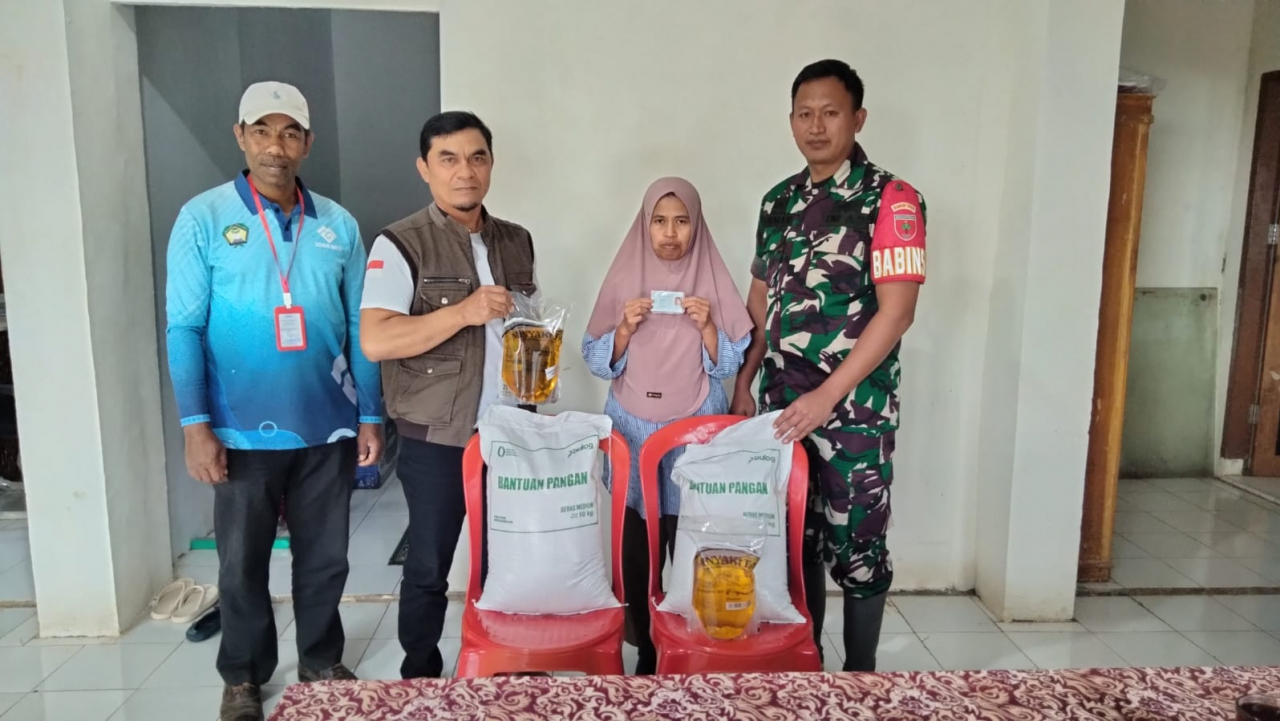 Sinergi Pemerintah dan Perum BULOG: 536 KPM Desa Tonasa Terima Penyaluran Bantuan Pangan Nasional
