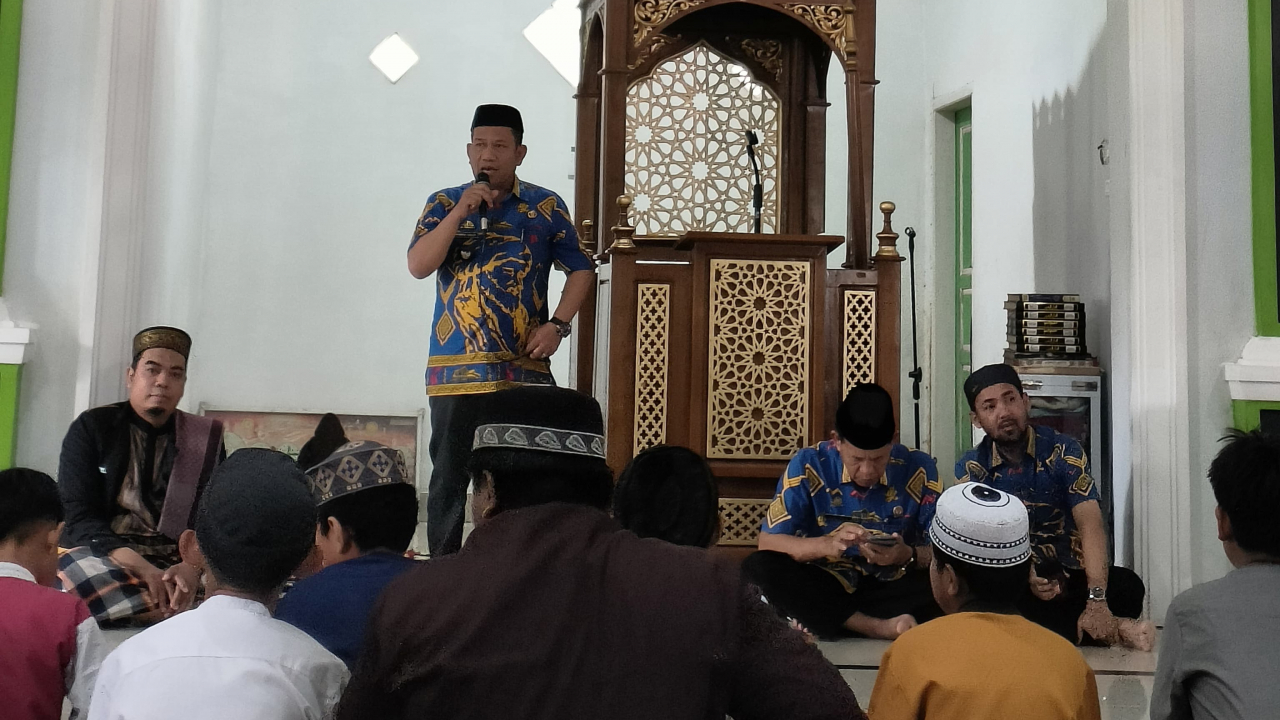 Pencerahan Qalbu Jum'at Ibadah di Desa Pacellekang: Memperkuat Silaturahmi dan Kehidupan Beragama
