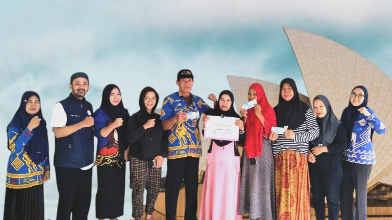 BLT Disalurkan kepada Warga Kurang Mampu di Desa Pacellekang