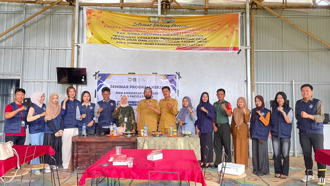 Mahasiswa KKN Universitas Handayani Makassar Paparkan Program Kerja di Desa Pacellekang