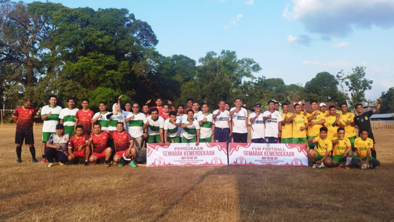 Semarak HUT RI ke 81 Fun Football di Desa Pacellekang Gowa