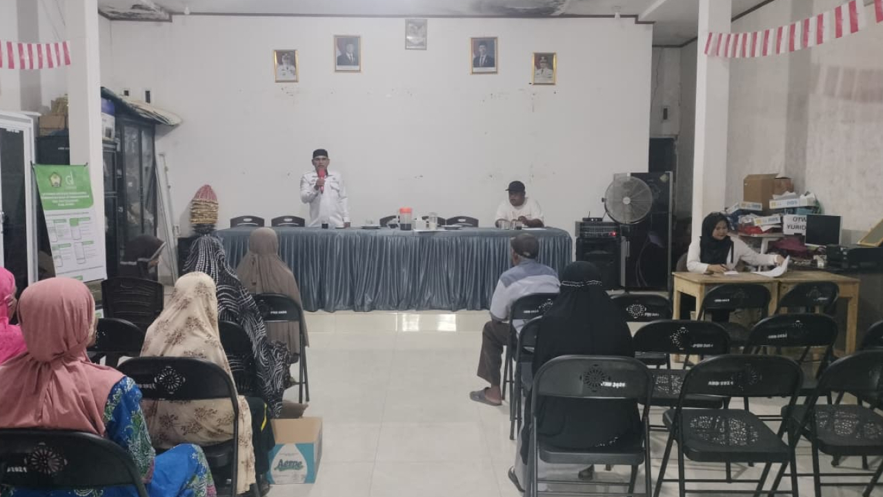 Penyaluran BLT Desa Je'nemadinging Gowa untuk 8 Warga Miskin