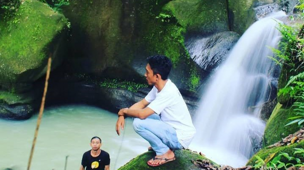 air terjun cinta