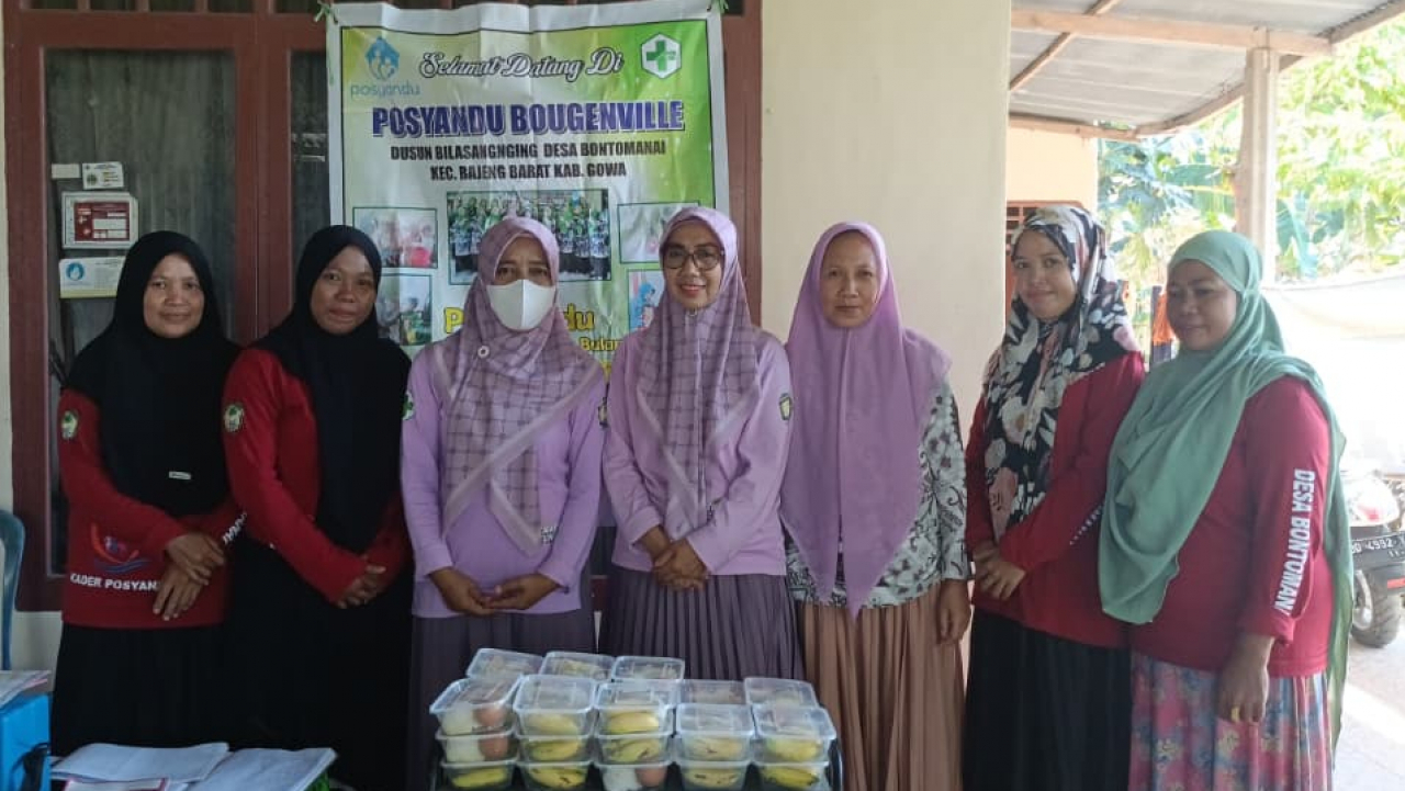 Pelaksanaan Posyandu Balita dan Pemberian Makanan Tambahan di Dusun Bilasanging