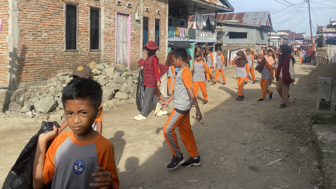 Giat Bakti Sosial Pemerintah Desa Massangkae Bersama KKN UMSI 2026 dan SDN 270 Massangkae