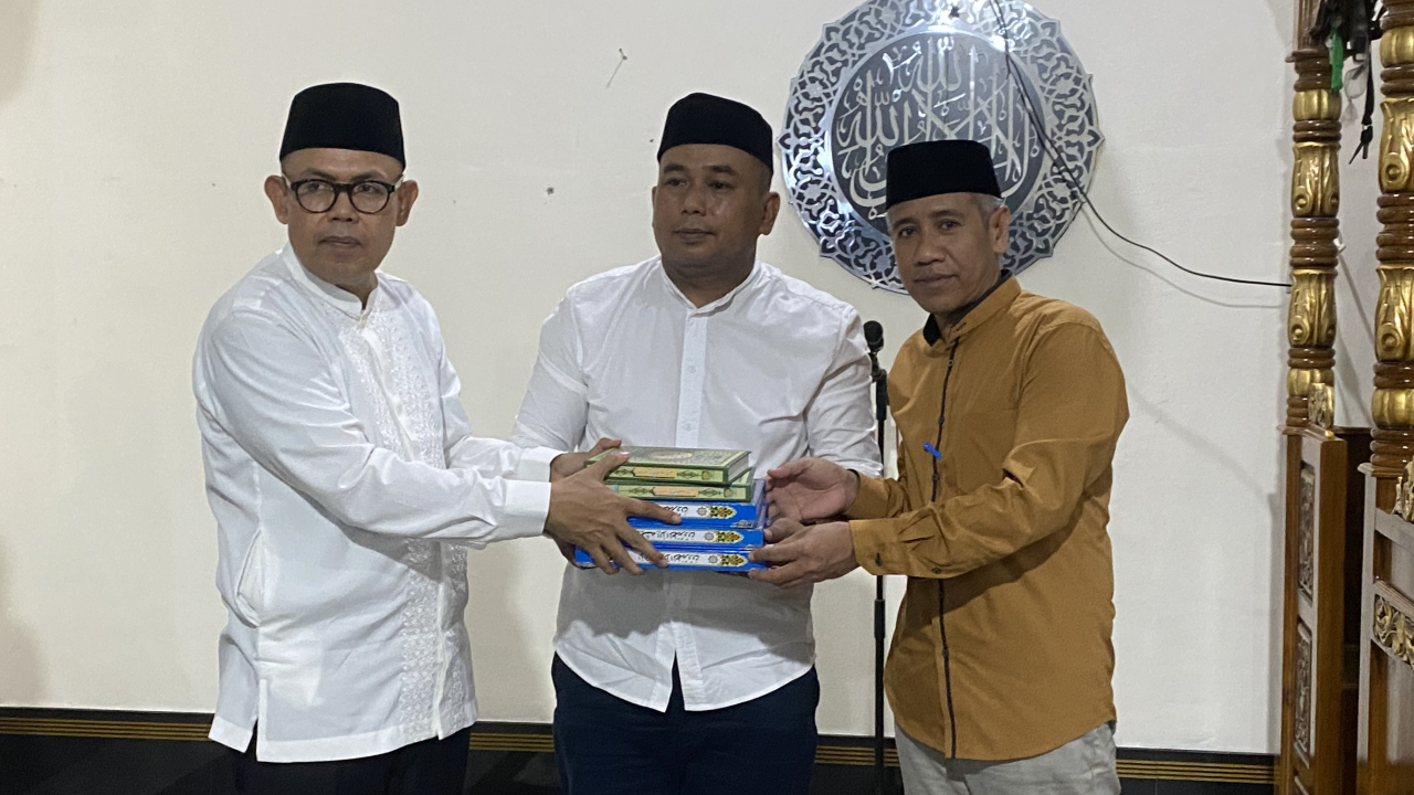 Bantuan untuk Masjid Baburahman di Desa Massangkae