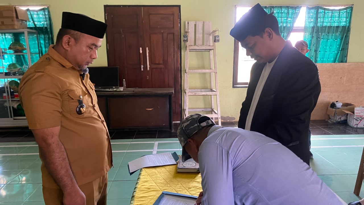 Pelantikan Kepala Dusun Laggoppo I Desa Massangkae Berlangsung Khidmat dan Lancar