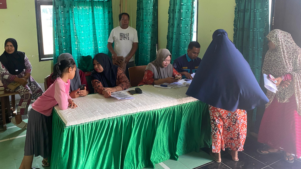 Penyaluran Beras BANSOS Sebanya 229 KPM