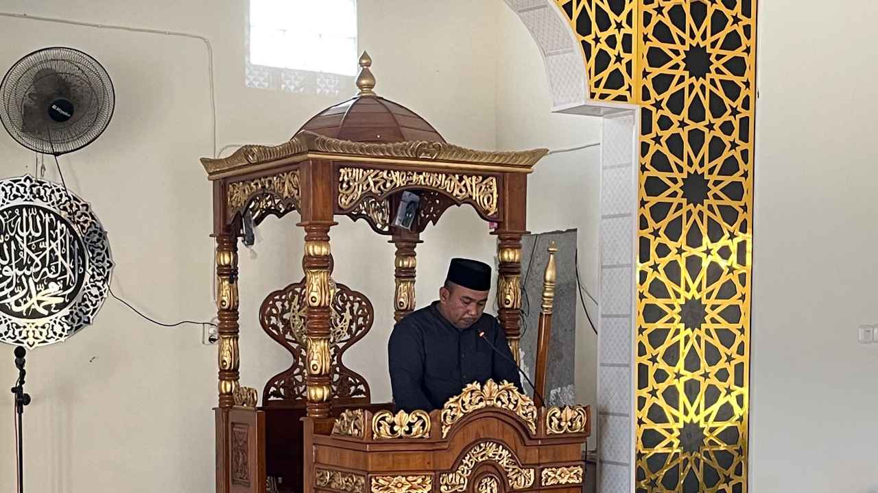 Sambutan Kepala Desa Massangkae Dalam Peringatan Isra Miraj di Desa Massangkae