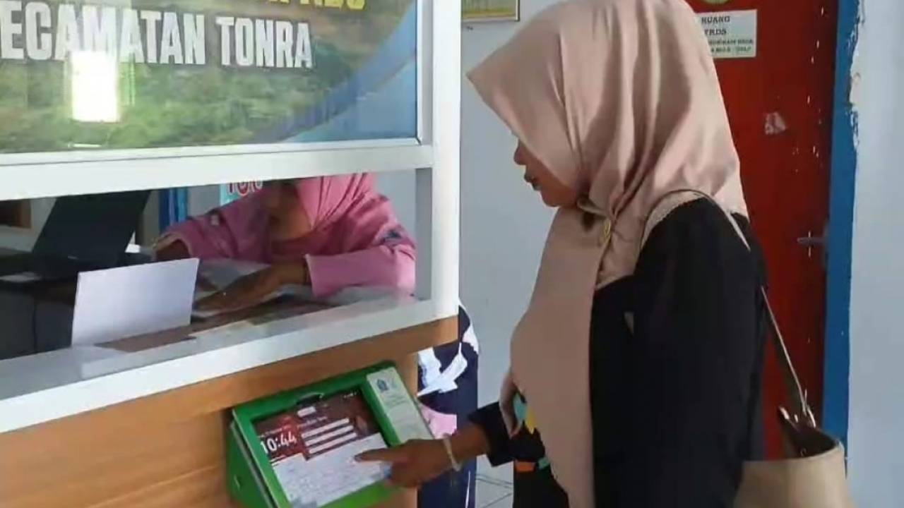 DESA BULU BULU TERAPKAN ABSENSI DIGITAL, WUJUDKAN TRANSFORMASI MENUJU DESA CERDAS