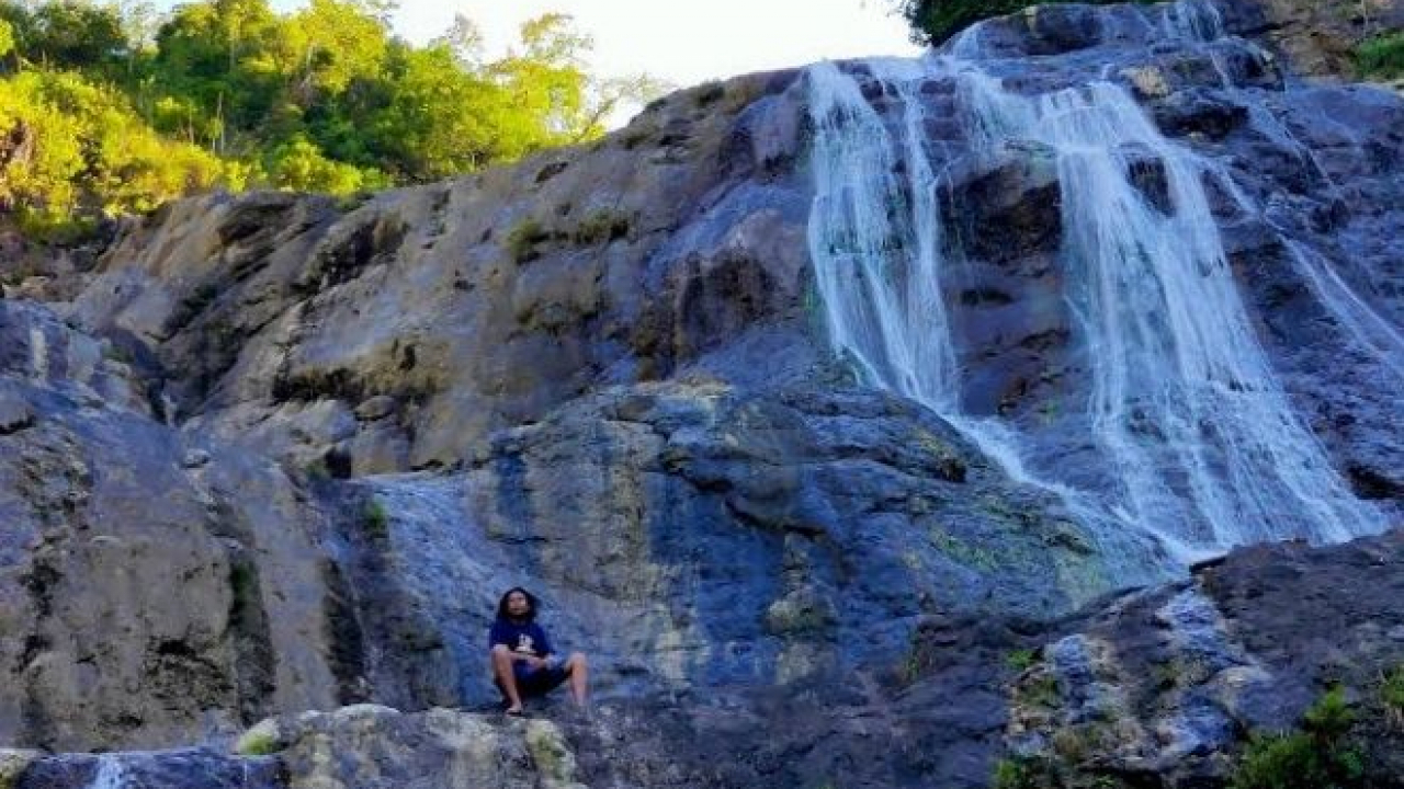 Air Terjun Baruttunge