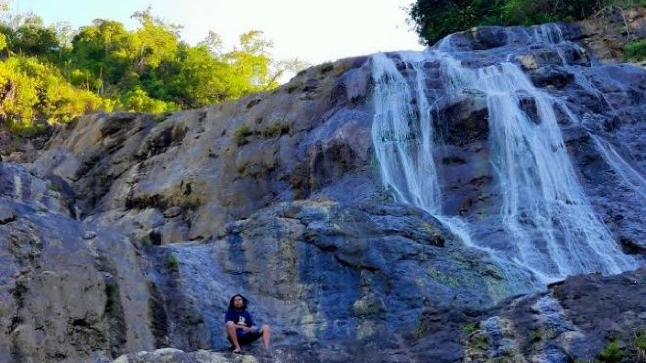 Air Terjun Baruttunge