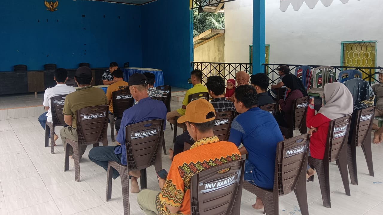 Rakor Pemerintah Desa Bersama BPD Dan Kelompok Tani, Membahas Kelangkaan Pupuk Dan Kendala Yang Dihadapi Petani