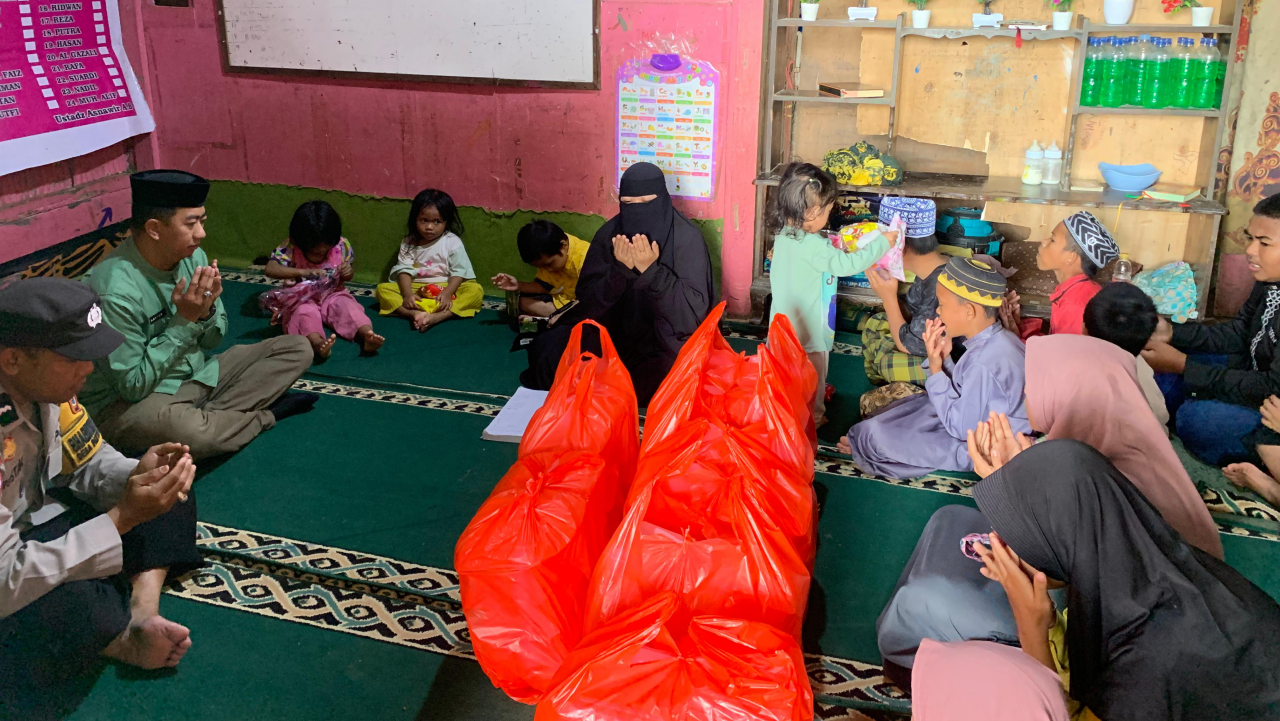 Berbagi Kebahagiaan, Merajut Rasa Syukur di Desa Pattontongang