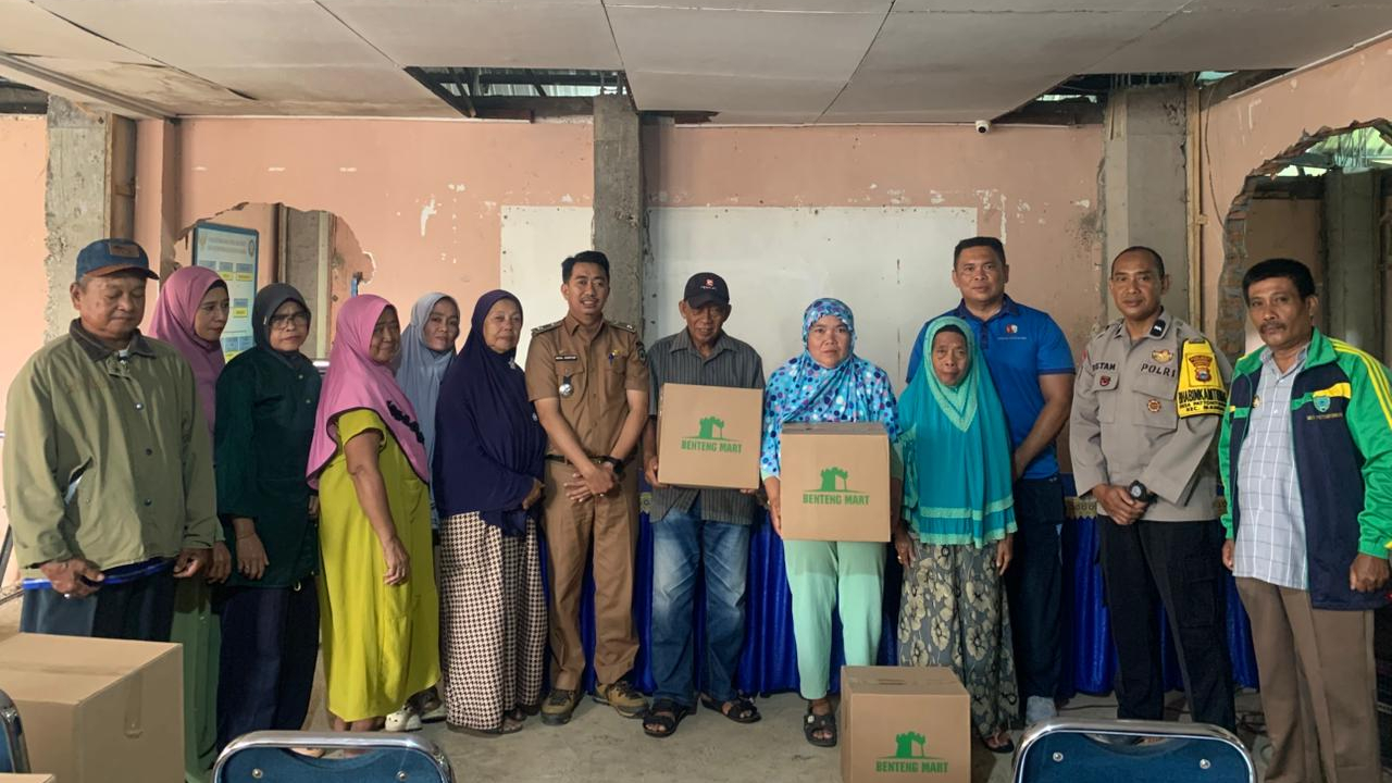 Bantuan Sembako Lanud Hasanuddin Sasar Desa Pattontongang