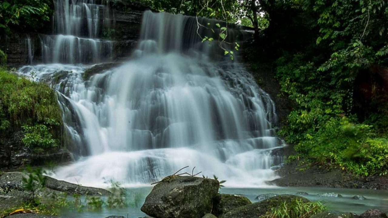 Air Terjun Senti