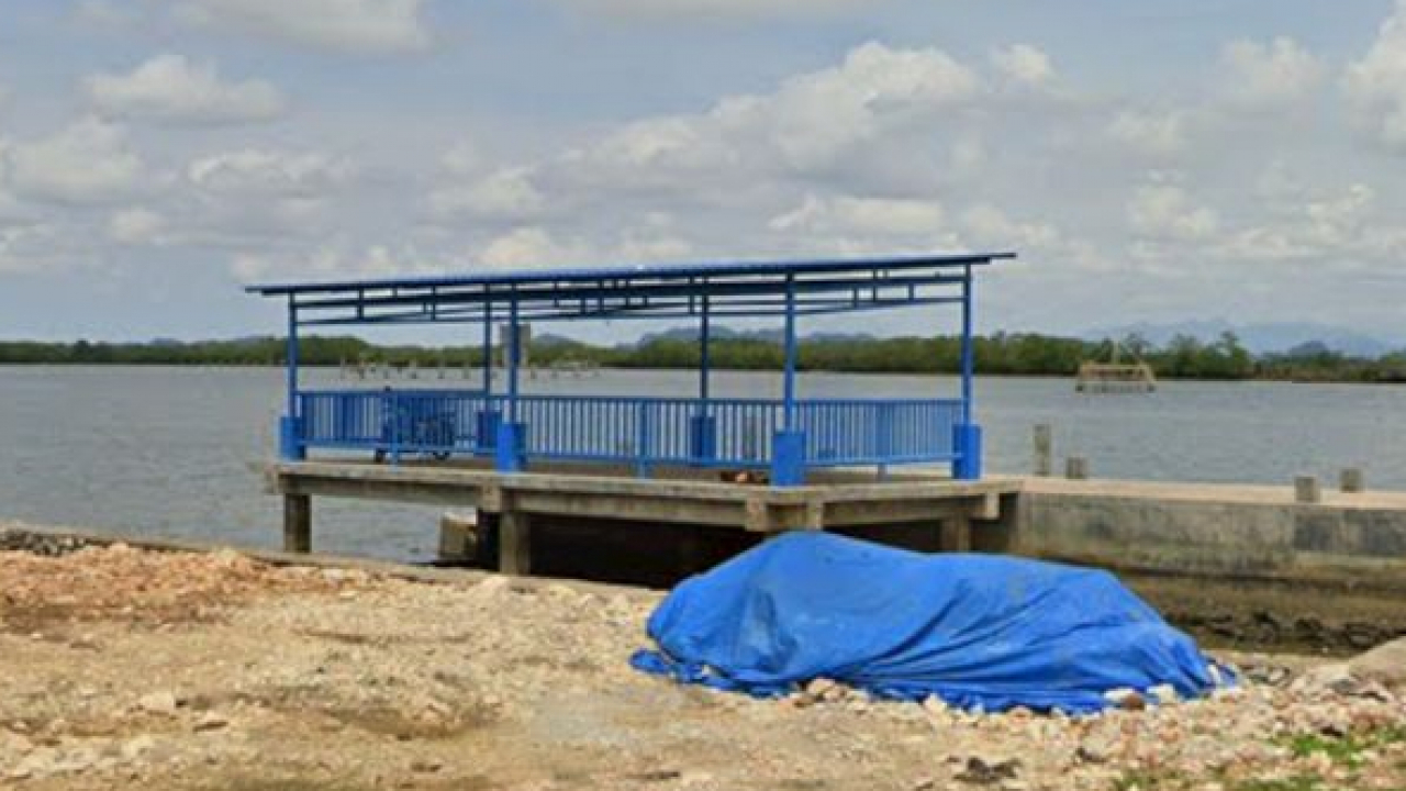 Dermaga Biru