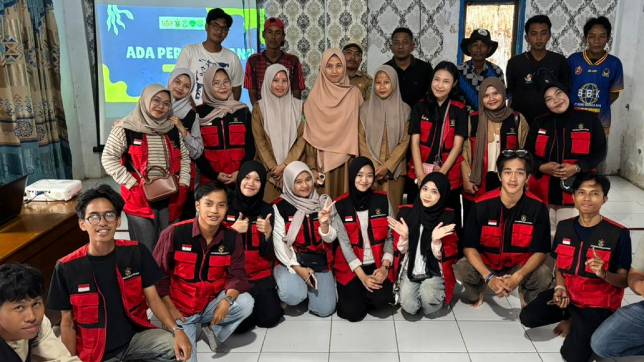Mahasiswa KKN Tematik Unhas Gelombang 115 Dorong Kemandirian Petambak melalui Pembinaan Pembuatan Pakan Ikan Berbahan Ampas Tahu