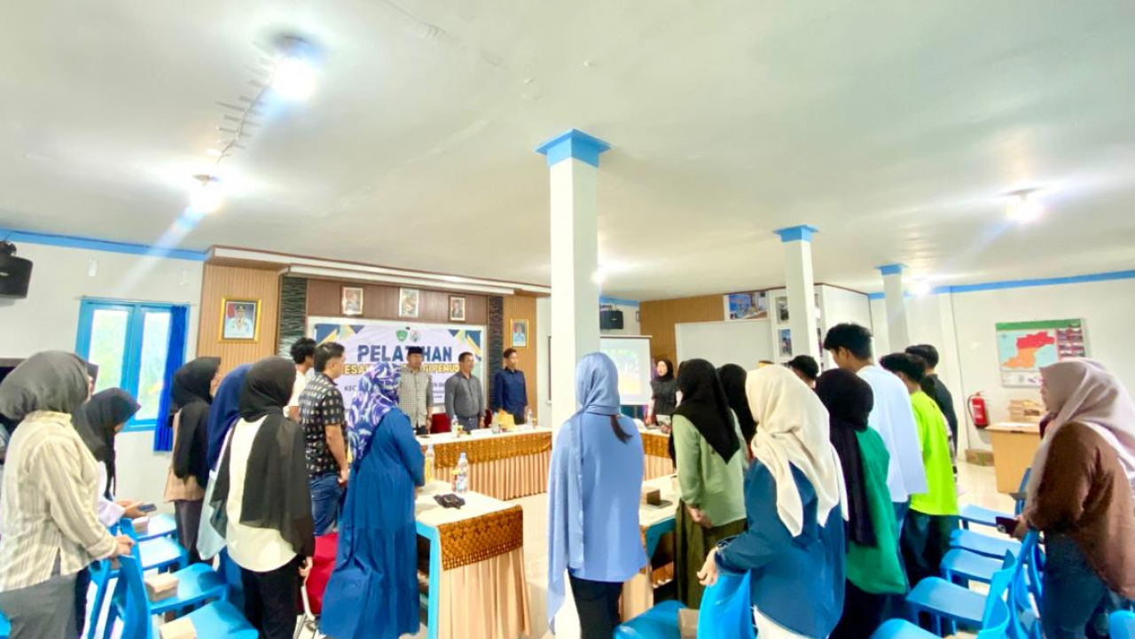 Pelatihan Desain Dasar: Kreativitas Pemuda Desa Temmappaduae