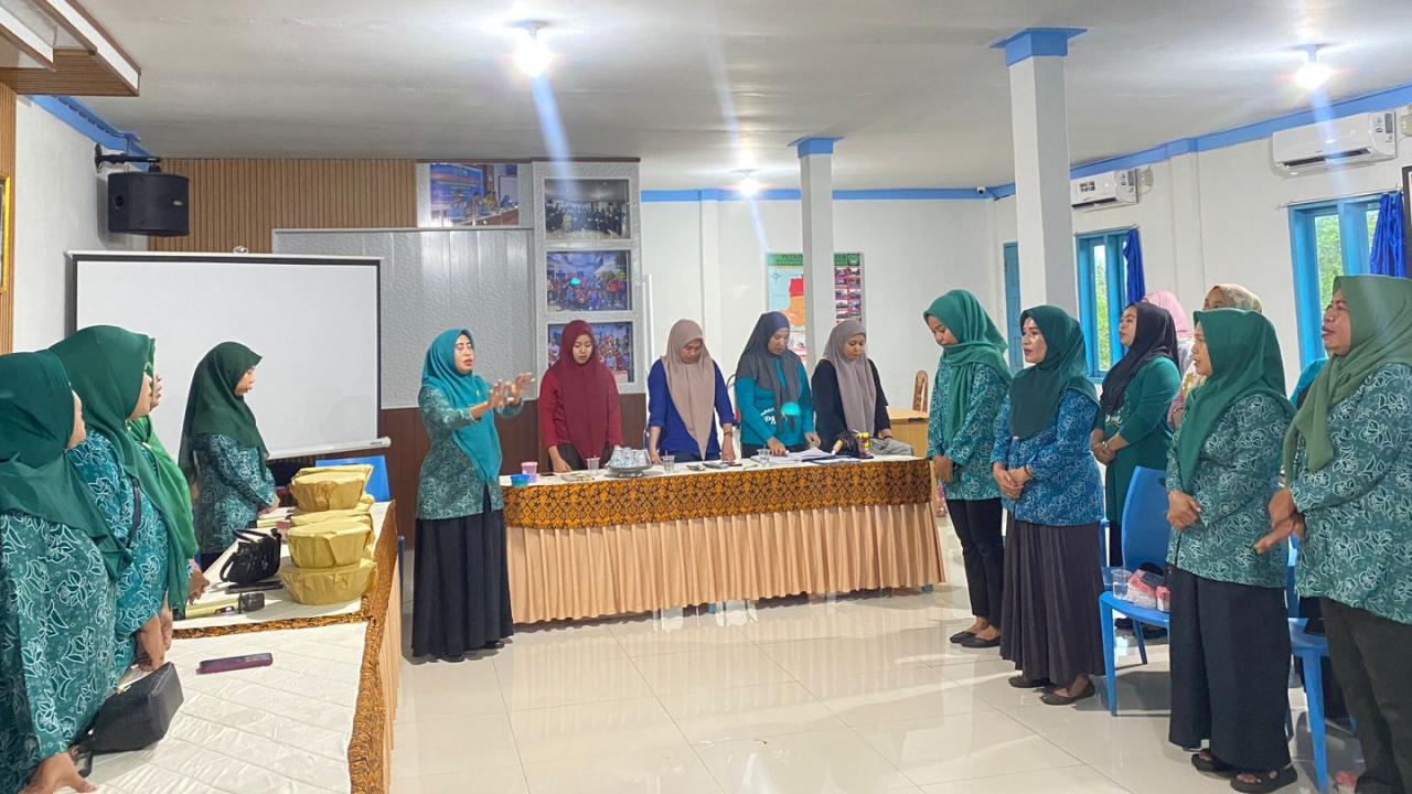 Pertemuan Rutin Arisan PKK Desa Temmappaduae