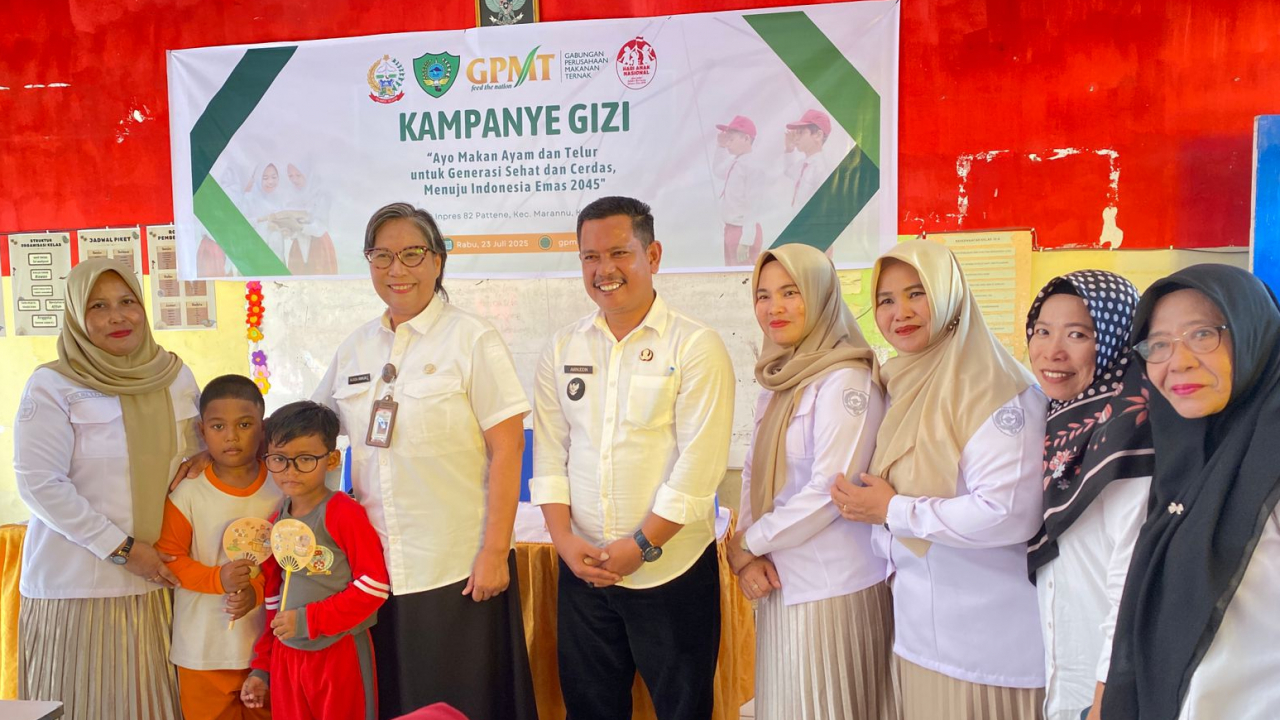 Kepala Desa Temmappaduae Hadiri Peringatan Hari Anak Nasional "Menuju Generasi Emas 2045" di SD Inpres 82 Pattene