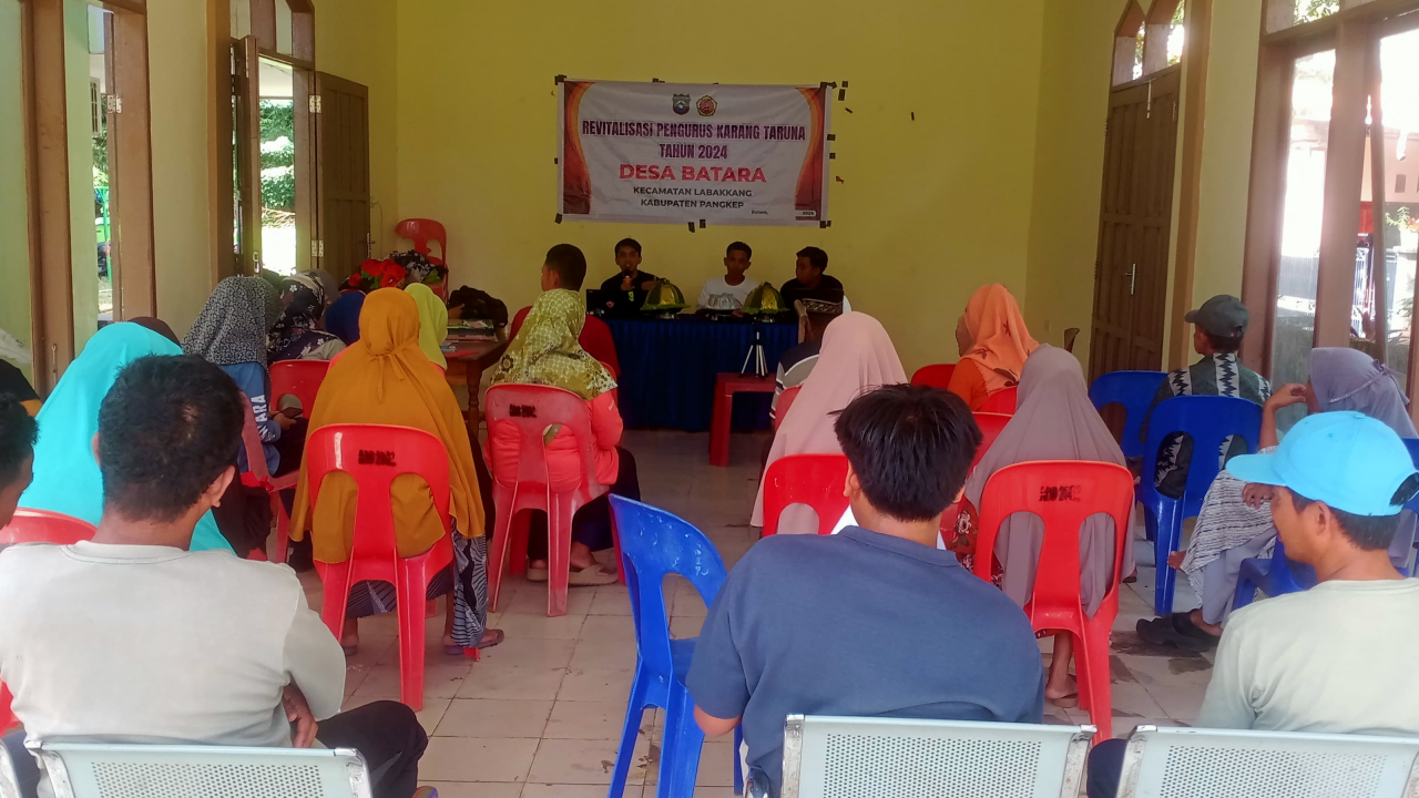 REVITALISASI PENGURUS KARANG TARUNA DESA BATARA