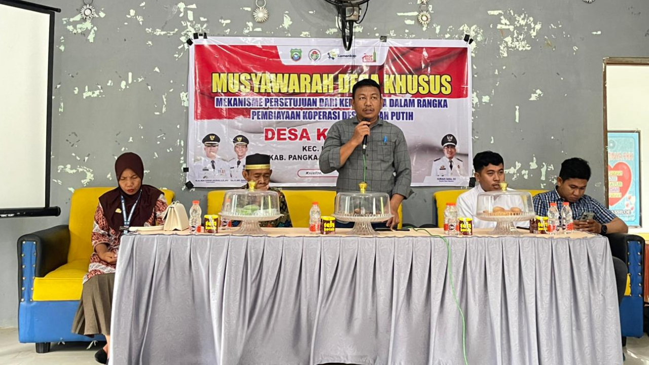 Musyawara Desa Khusus persetujuan dukungan pengembalian pinjaman Koperasi Desa Merah Putih