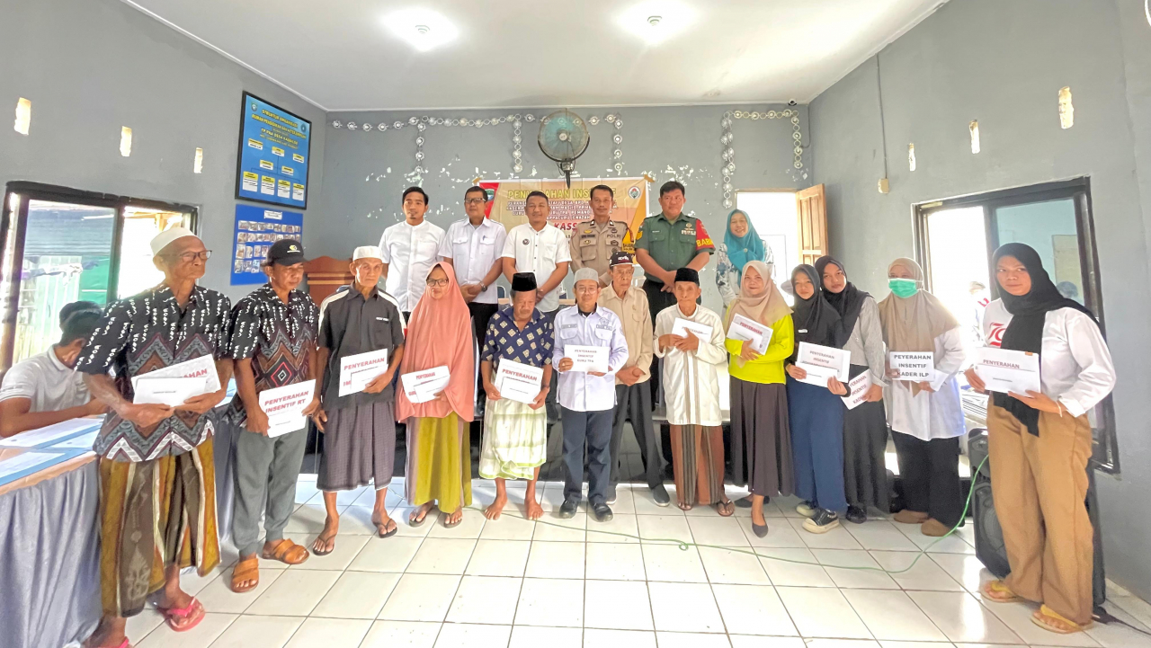 Penyaluran Silaturahmi dan Insentif di Desa Kassi Loe