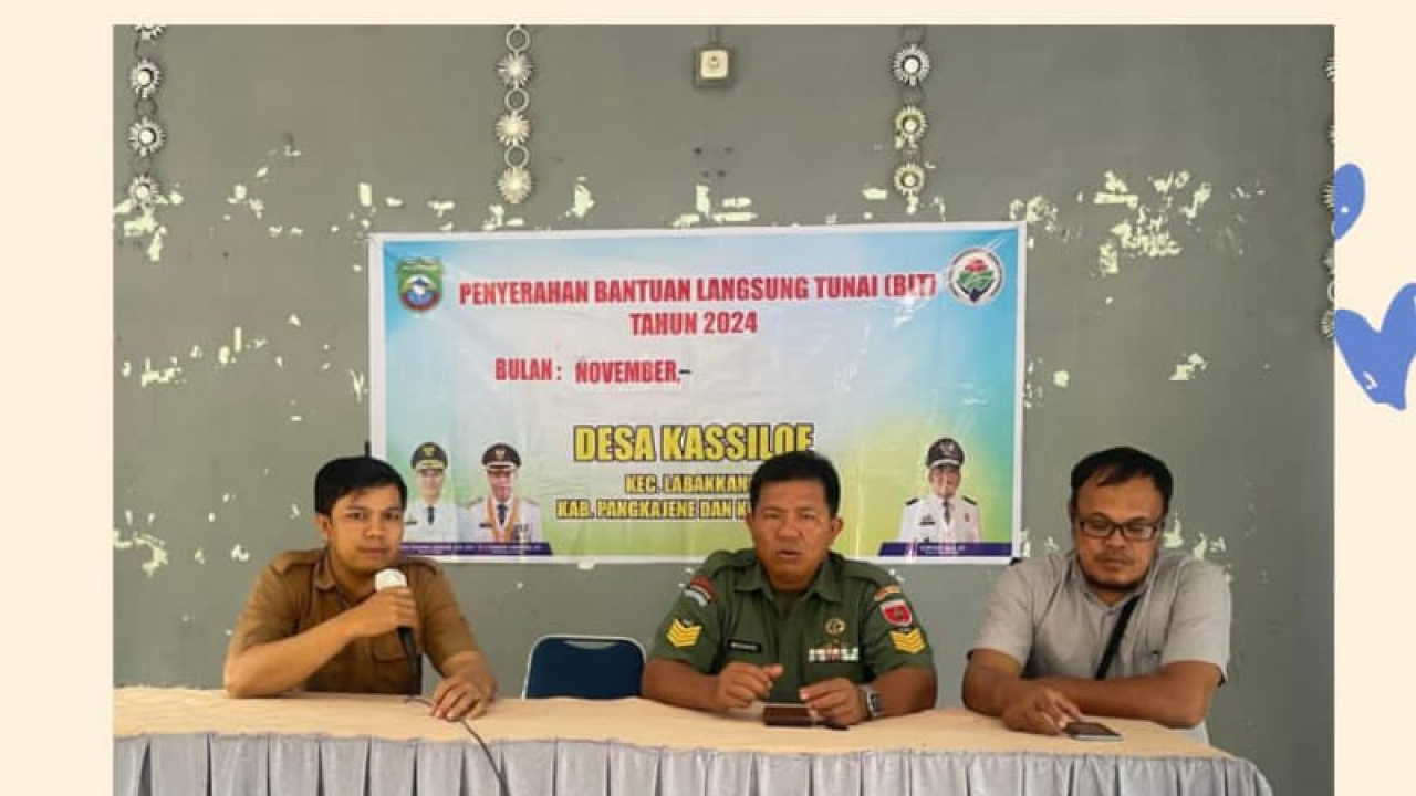Penyaluran BLT di Desa Kassiloe
