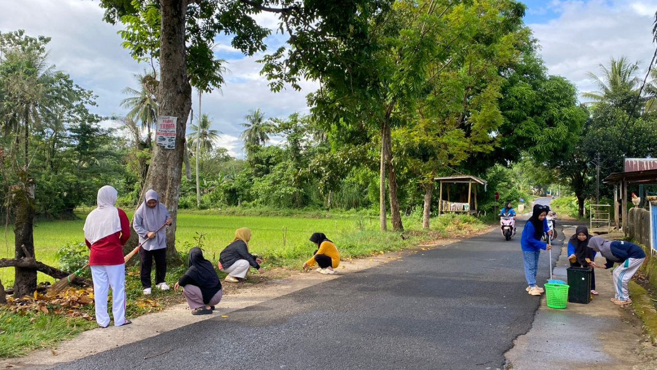 Kerja Bakti Rutin, Desa Kassi Loe Bersih dan Asri
