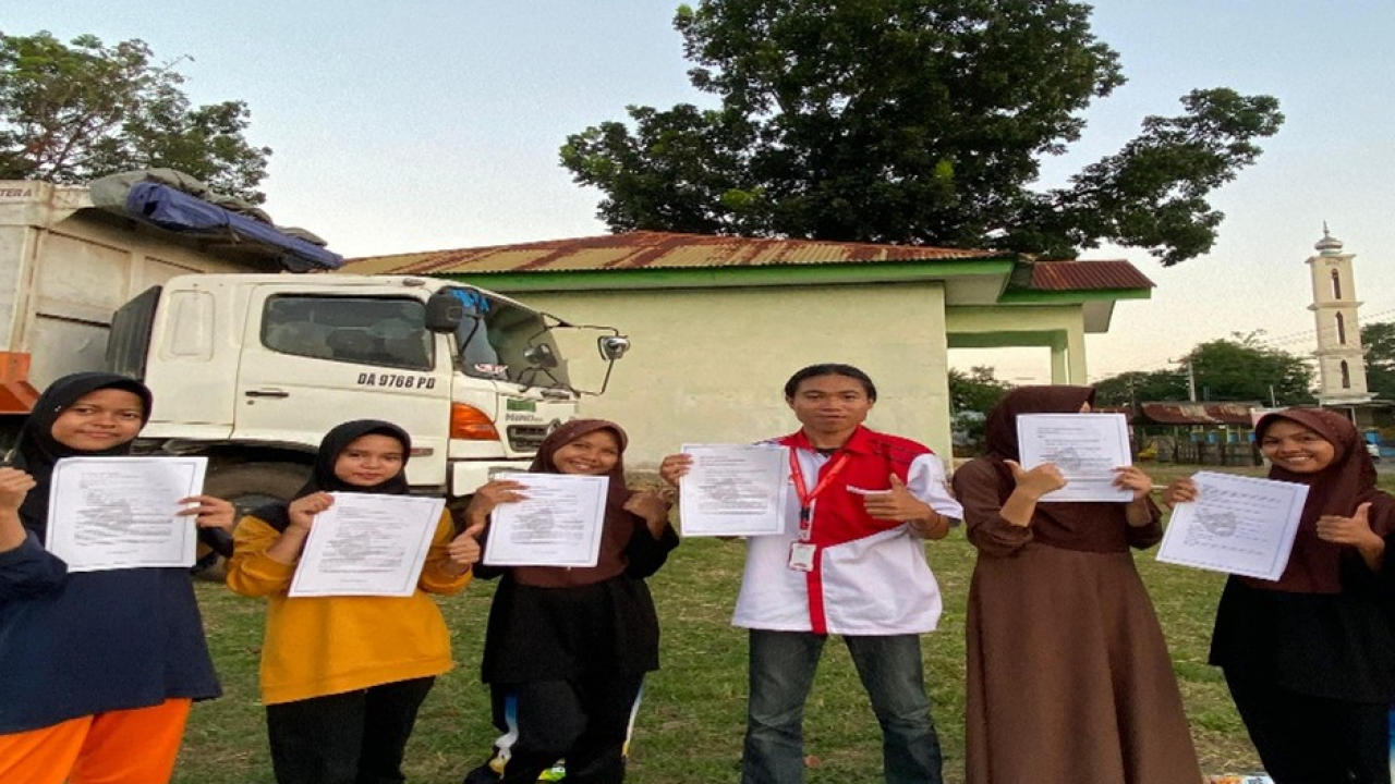 Mahasiswa USN Kolaka Delegasi KKN Kebangsaan XIII 2025 Melaksanakan program kerja bertajuk "Pengembangan Sanggar Seni Masagena melalui Sastra dan Budaya." di Desa Bara Batu