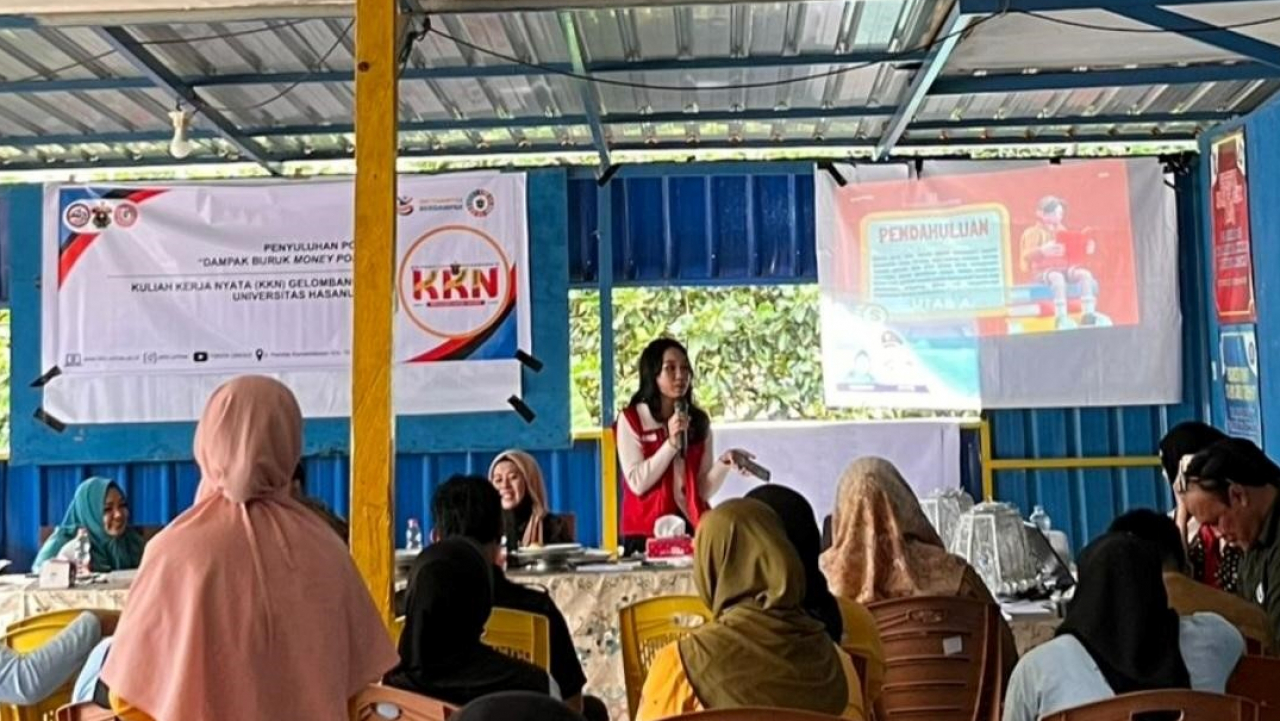 Mahasiswa KKNT Gelombang 114 Program ASSAMATURU Universitas Hasanuddin menggelar kegiatan sosialisasi Dampak Buruk Dari Money Politic