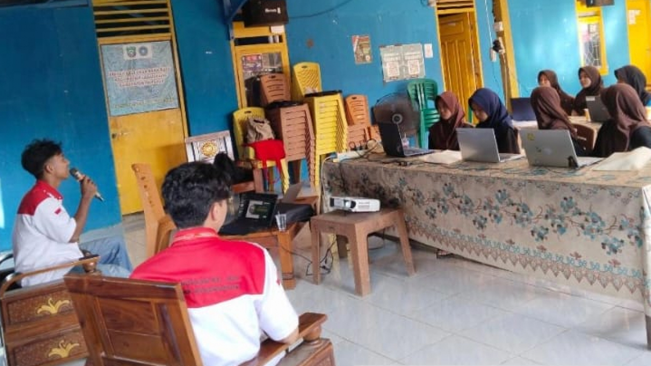 KKN Kebangsaan XIII 2025 Delegasi Universitas Pasifik Morotai: Generasi Adalah Kunci Kemajuan Desa Bara Batu "Pentingnya Pendidikan Sebagai Langkah Pelestarian Budaya dan potensi Wisata"