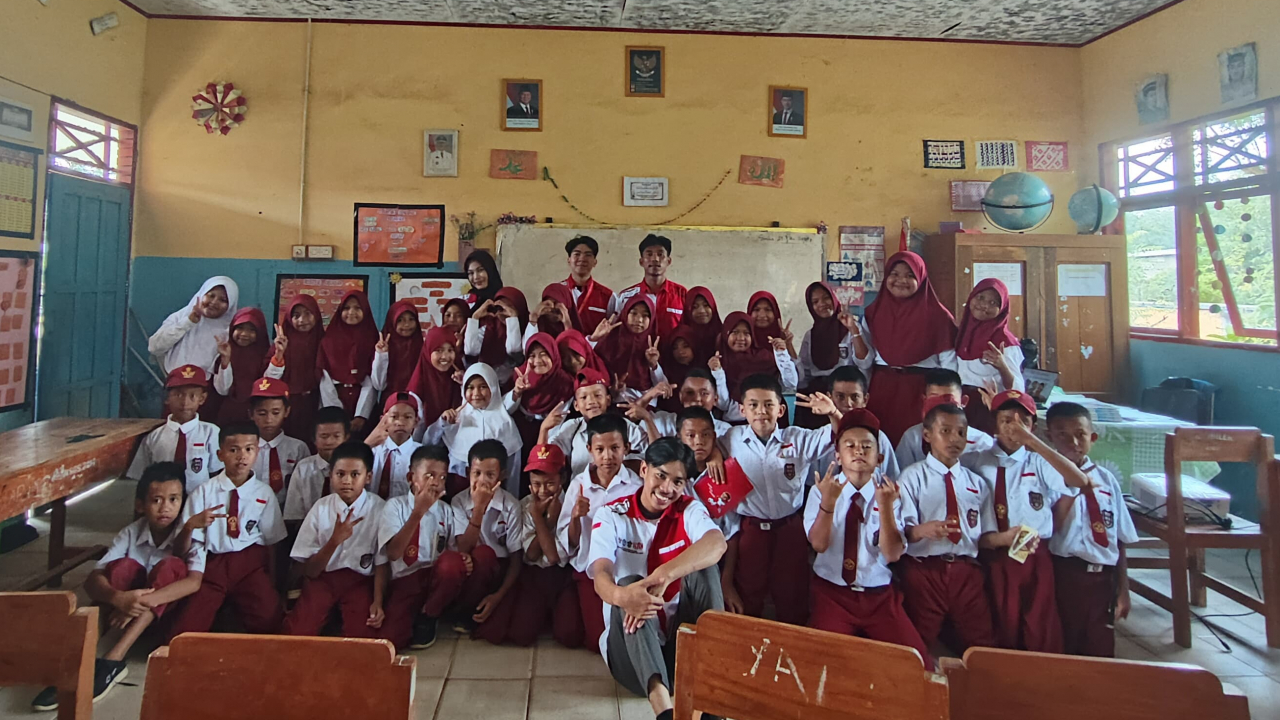 Delegasi Universitas Muslim Indonesia Pada KKN Kebangsaan Merangkai Kelas Kebudayaan Melalui Pendekatan Infografis Sebagai Upaya Pelestarian Budaya Sejak Dini