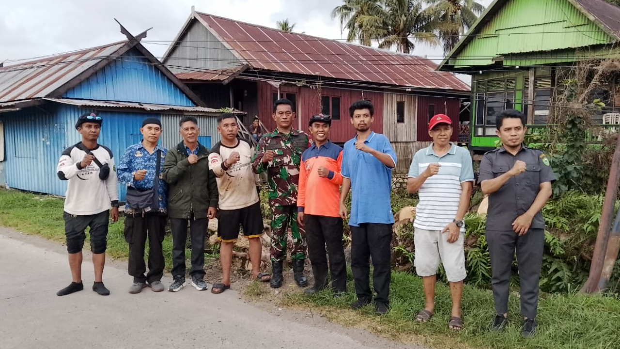 Pohon Tumbang Timpa Permukiman Warga di Dusun Alappang, Respons Cepat BPBD Barru dan Sinergitas Instansi Dapat Apresiasi Tinggi
