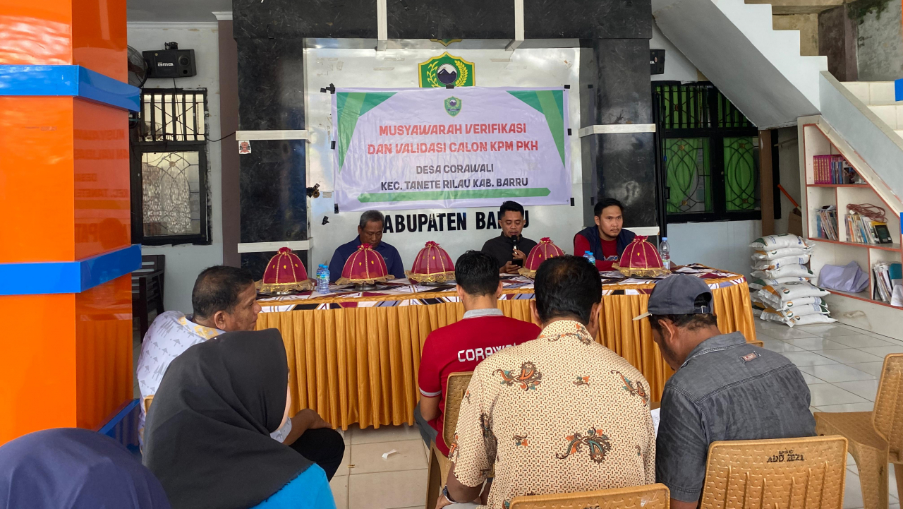 Pemdes Corawali dan Pendamping PKH Validasi KPM, Demi Transparansi dan Akurasi Data