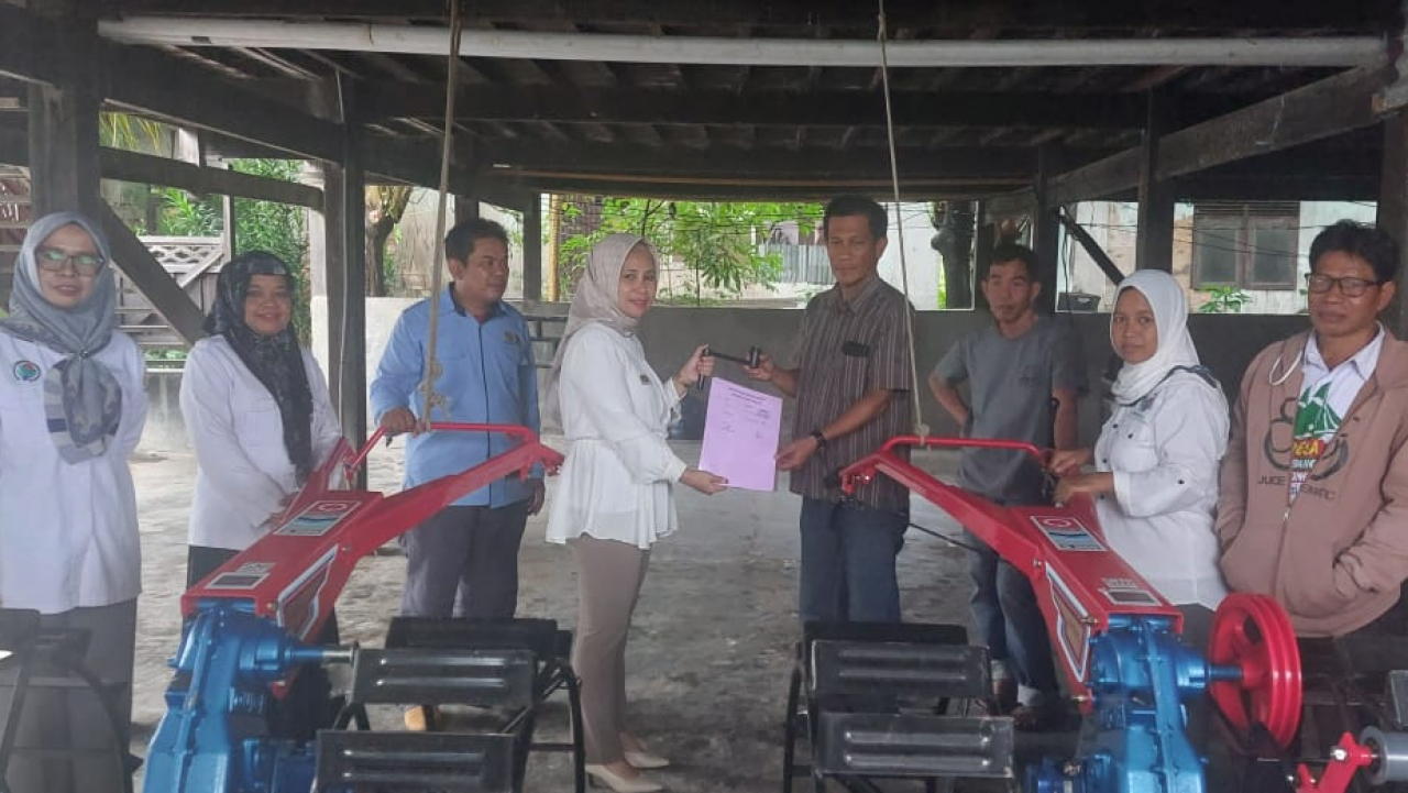 Rapat Koordinasi Kelompok Tani sekaligus penyerahan Bantuan ketahanan pangan (Traktor) kepada Kelompok Tani minasa buana dan bukit lakalitta