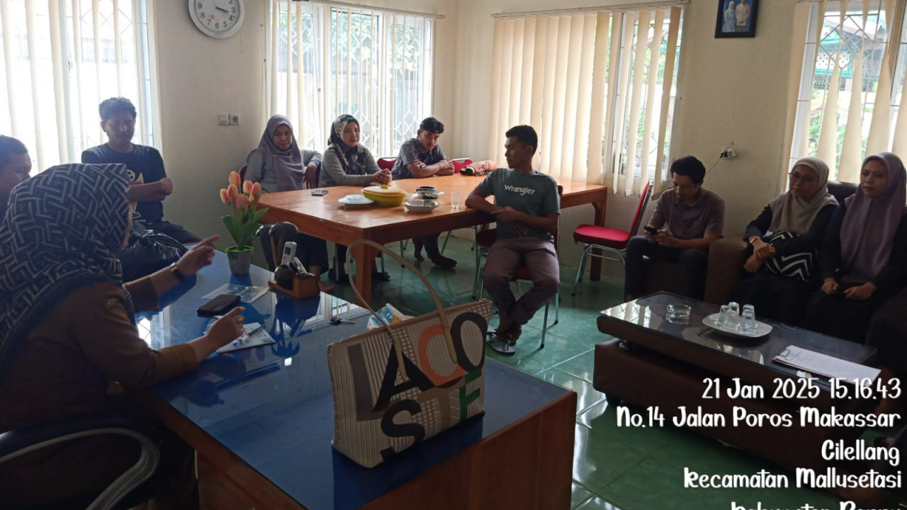 Rapat internal Pemerintah Desa