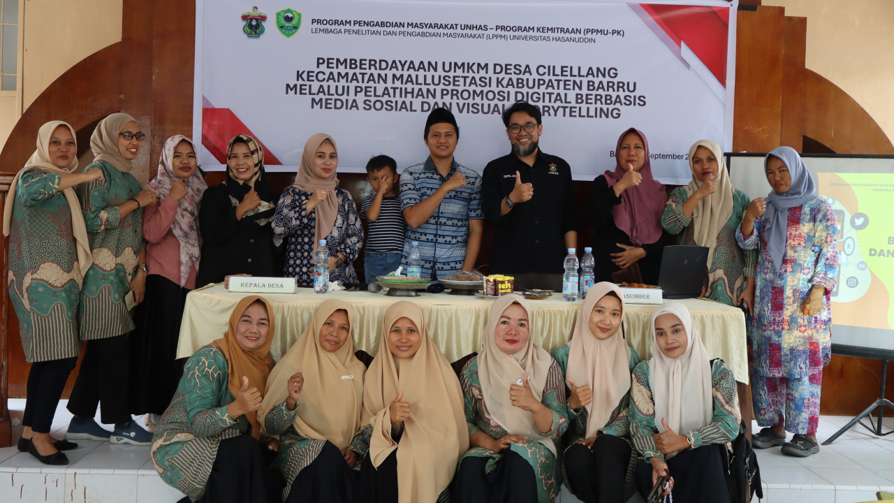 Unhas Gelar Pelatihan Digital Marketing UMKM di Desa Cilellang!
