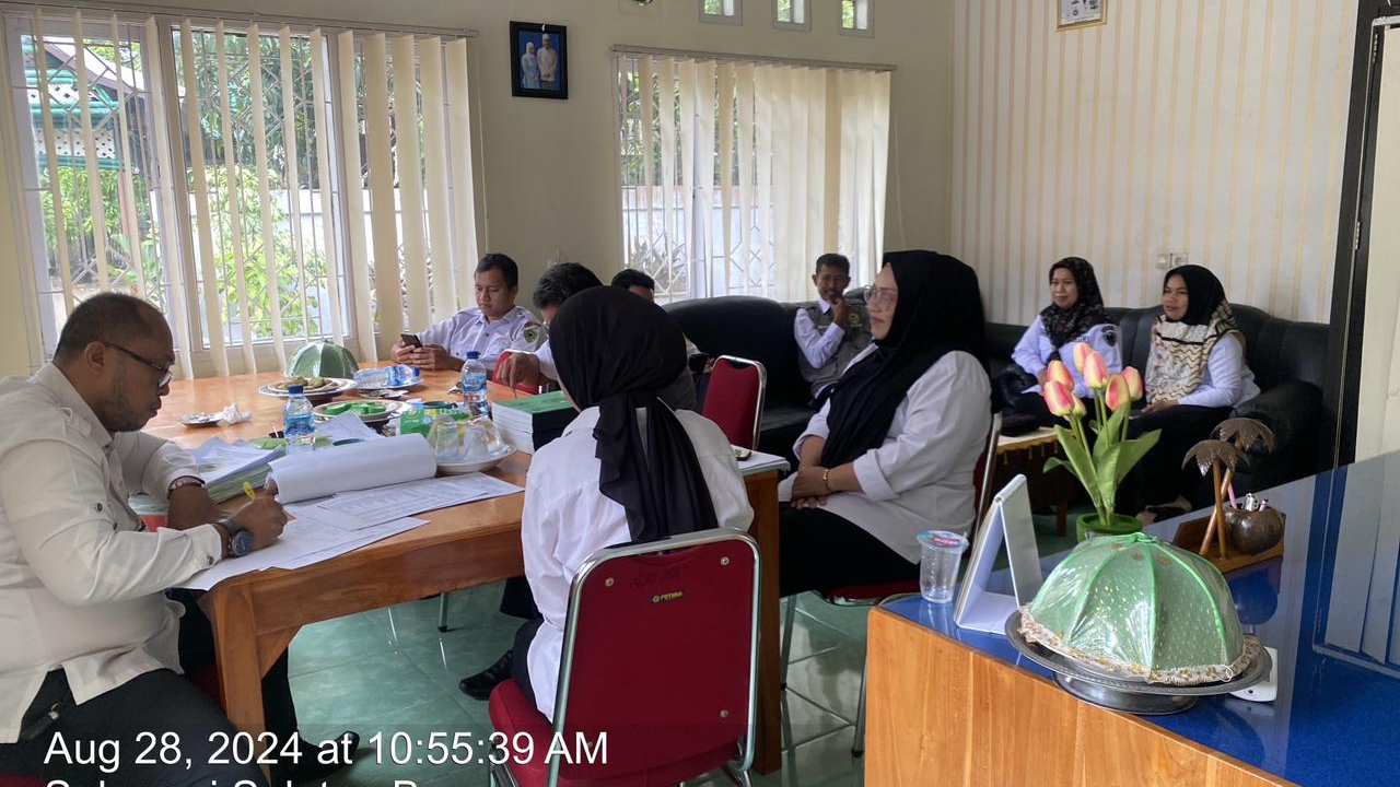 PTPD Kecamatan Mallusetasi melakukan Monitoring Dan Evaluasi Realisasi Fisik dan Keuangan Desa Tahun 2024 di Kantor Desa Cilellang