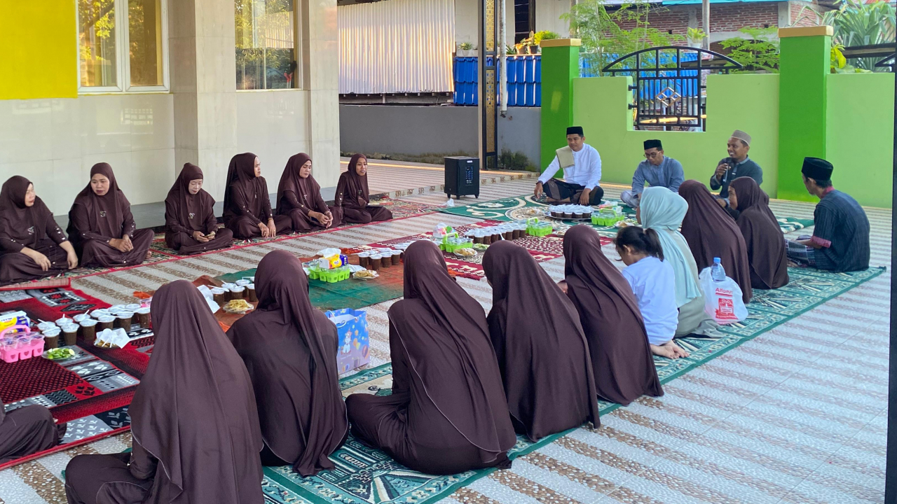 Peringatan 10 muharram 1448 H, majelis taklim khaerunnisa sarasa gelar buka puasa bersama