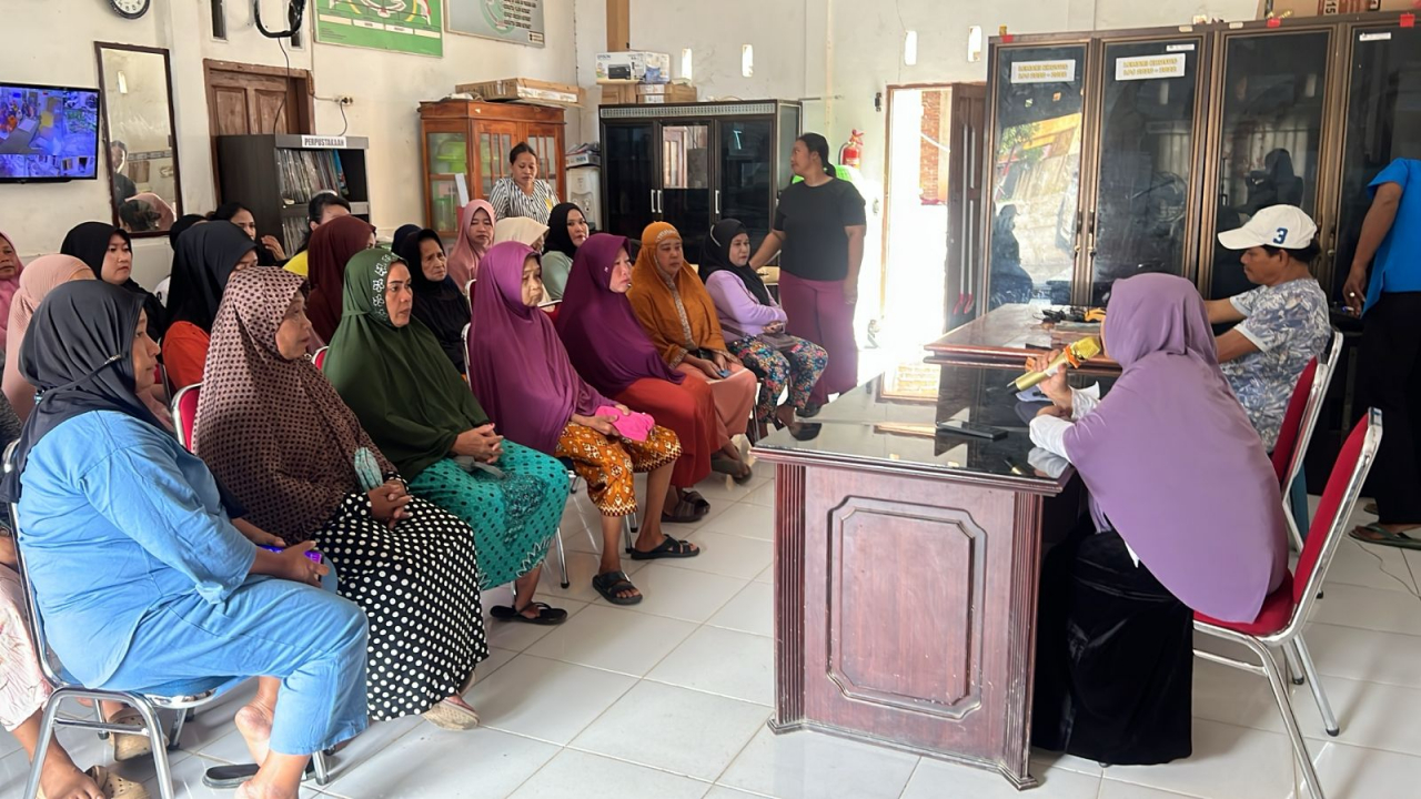 Penyaluran Bantuan PKH Tahap IV di Desa Padangloang Alau