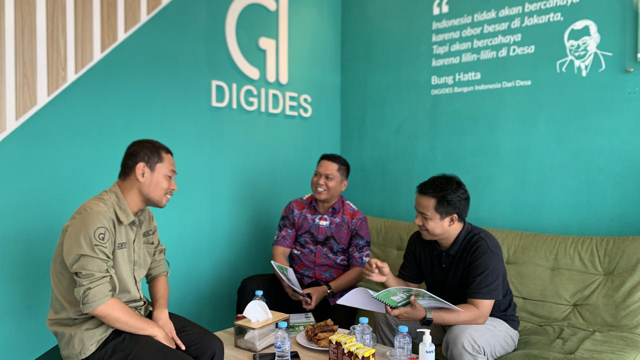 Mewujudkan Desa Cerdas: Sinergi Inovatif Desa Padangloang Alau dengan Aplikasi  Digides