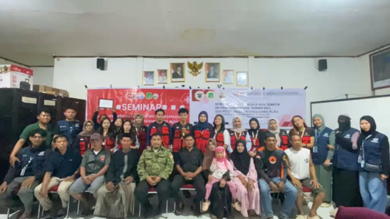Pelaksanaan Seminar Hasil dan Evaluasi Program Kerja Serta Ramah Tamah KKN Tematik Gelombang 116 Universitas Hasanuddin di Desa Padangloang Alau