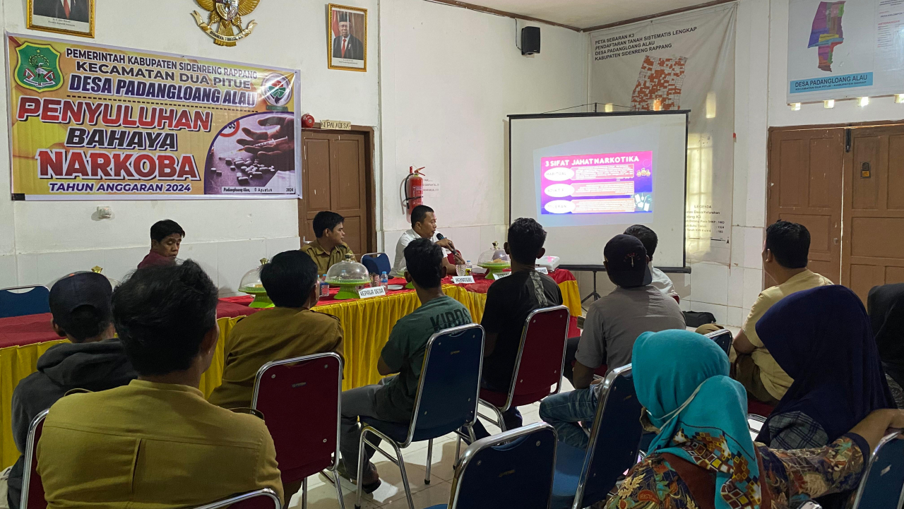 Penyuluhan Bahaya Penyalahgunaan Narkoba di Desa Padangloang Alau