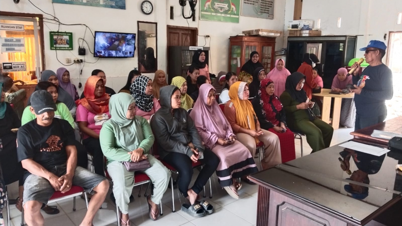 Penyaluran Bantuan BPNT di Desa Padangloang Alau